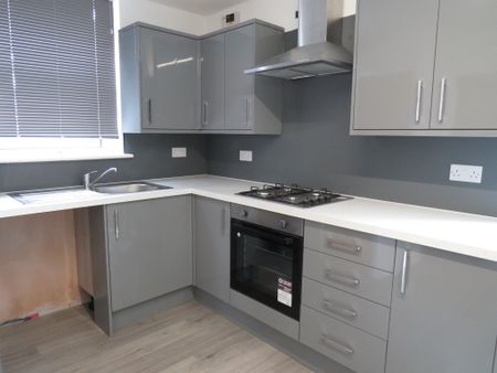 Whiteley Avenue, Sowerby Bridge - Photo 4