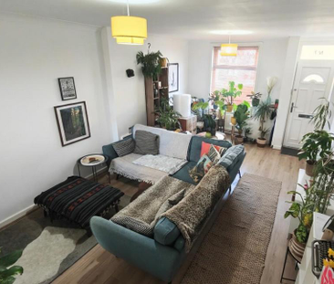 2 bedroom terraced house to rent - Photo 4