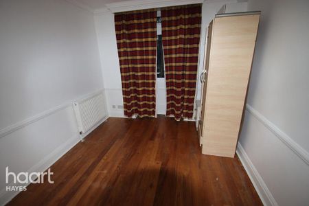 7 bedroom semi-detached bungalow to rent - Photo 5