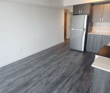 Two bedroom condo for rent in Pickering - Photo 2