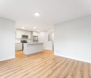 For Lease - 101 Glenroy Gilbert Drive Unit# 16, Barrhaven, Ontario - Photo 6