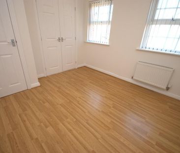 3 bedroom terraced house to rent - Photo 4