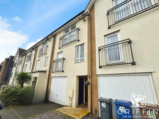 Schoolfield Way, West Thurrock, RM20 - Photo 1