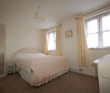 2 bedroom semi-detached house to rent - Photo 4