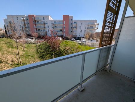 Location Appartement 1 pièce 18m² NIMES 30000 - Photo 2