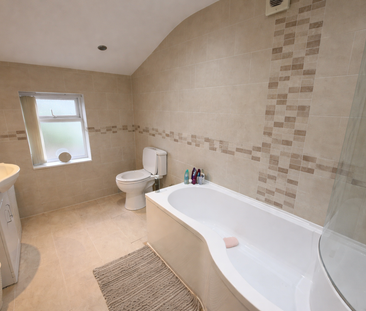 3 bedroom end of terrace house to rent - Photo 6