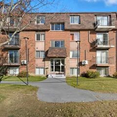 1 room apartment of 52m² in Gatineau - Photo 2