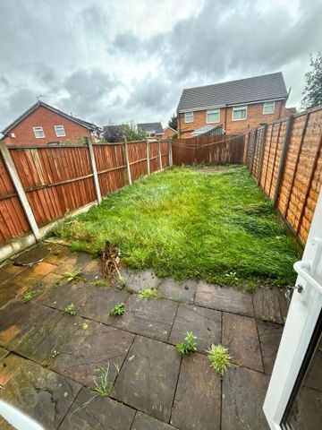 2 bedroom terraced house to rent - Photo 4