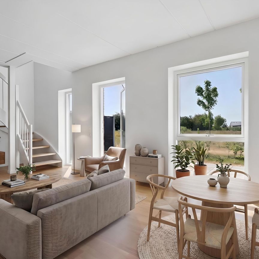 Moderne 4-værelses rækkehus til leje i Sabro – med egen have og carport - Photo 1