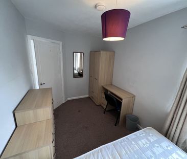 Tang Hall Lane, Tang Hall - P1068 - Photo 5