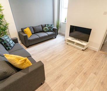 Stansted #72 - Room 6 - Photo 2