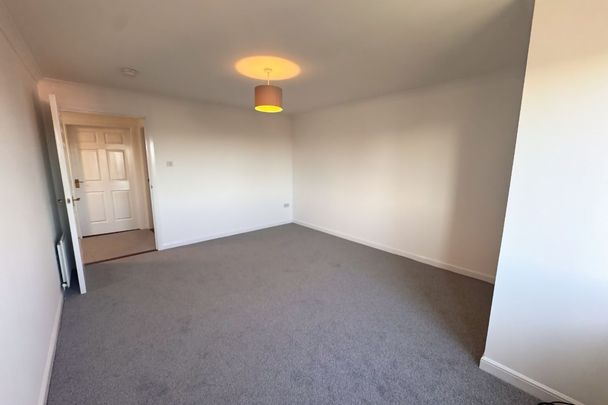 2 Bed, Flat - Photo 1