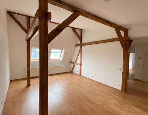 WG. taugliche 3-Raum-Wohnung in MD-Sudenburg ,ca 88m², im DG. mit EBK. zu vermieten - Photo 1