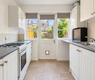 3 bedroom terraced house to rent - Photo 5