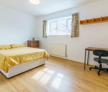 8 Melbourne Court - Photo 3