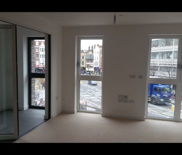 Room in a Shared Flat, District Court, E1 - Photo 1