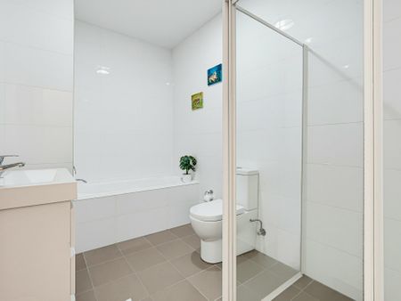 2 BEDROOM FURNISHED APARTMENT CLOSE TO WESTMEAD HOSPITALS - Photo 4