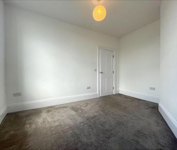 2 bedroom end of terrace house to rent - Photo 6