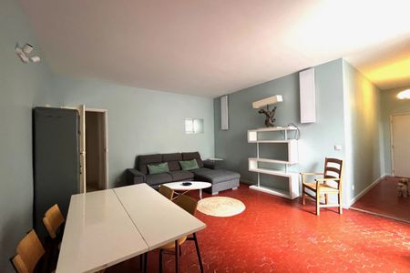 Appartement meublé proche de la Place de la Mairie avec terrasse! - Photo 2