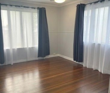 Neat 2 Bedroom Duplex - Photo 3