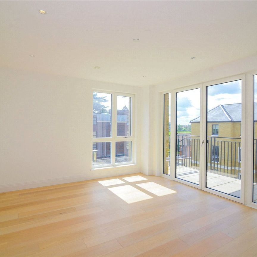 Camera House, Teddington, TW11 - Photo 1