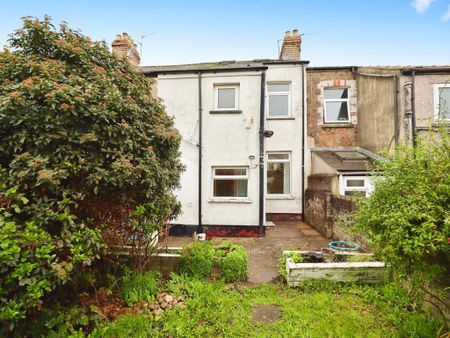 3 bedroom terraced house to rent - Photo 4