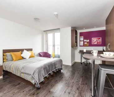 Two bed apartment (shared) - Photo 2