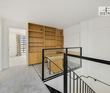 Flat - Purpose Built to rent in Arnhem Place, London, E14 - Photo 1