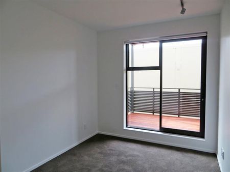 THE FIREMAN'S APARTMENTS - PETONE - Photo 2