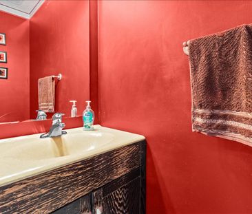 For Lease - 2561 Gill Crescent, Oakville, Ontario - Photo 3