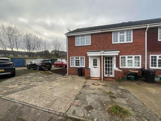 Delaporte Close, Epsom, KT17 - Photo 1