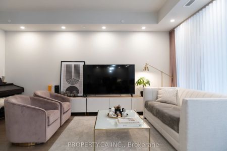 330 Richmond Street W #618 - Photo 3