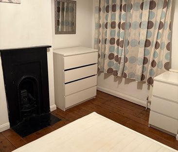 Room in a Shared House, Ashton Court, LU1 - Photo 1