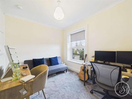 Beech Grove Terrace, Garforth, Leeds, LS25 - Photo 3