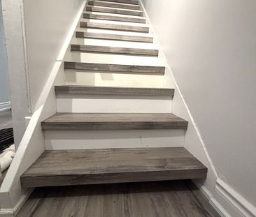 For Lease - 3025 Cedarglen Gate Unit# 63, Mississauga, Ontario - Photo 2