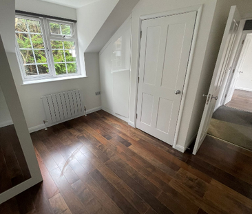 16a Disraeli Crescent - Photo 1