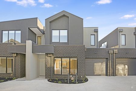 8 Bias Way, Hoppers Crossing VIC 3029 - Townhouse For Rent | Domain - Photo 3