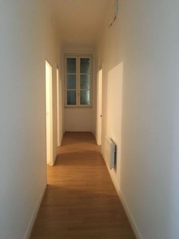 Location Appartement 4 pièces 94m² DAX 40100 - Photo 5