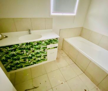 PAPAKURA, 3 BEDROOMS - Photo 2