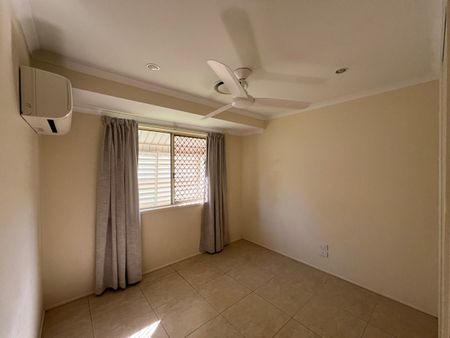 3 BEDROOM HOME NORTH MACKAY - Photo 2