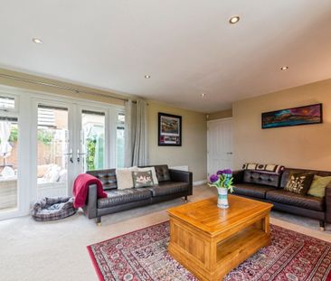 Caldicot Gardens - Photo 2