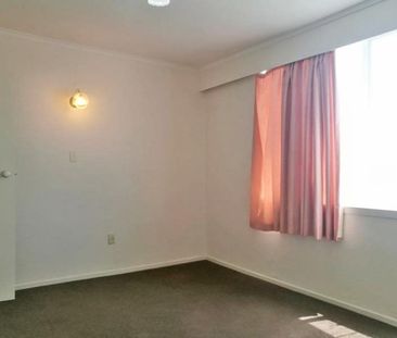 Large family 4 Bed Room House - Glen Eden - Photo 6