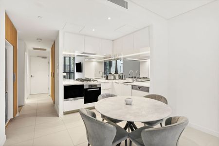 Stunning Waterfall Apartment - Photo 3