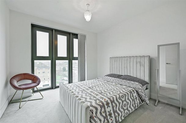 2 bedroom penthouse to rent - Photo 1
