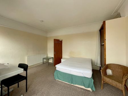 Friars Avenue, Bangor, Gwynedd, LL57 - Photo 5