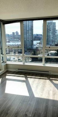 *** INCREDIBLE 1 BEDROOM + DEN CONDO FOR RENT AT THE MAX *** - Photo 1