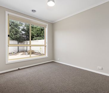 Spacious 3-Bedroom Townhouse in Sebastopol - Photo 3