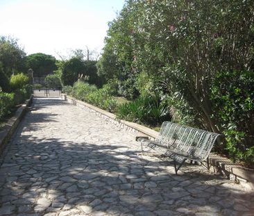 Location Appartement 3 pièces 75m² SETE 34200 - Photo 4