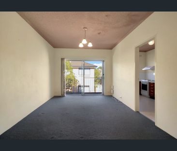 Convenient Living in a Prime Coniston Location - Photo 4