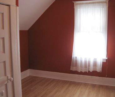 1255 RAE 3 BEDROOMS - Photo 6